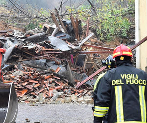 Lawina zmiażdżyła dom. 32-latek zginął, ratując kobietę