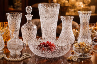 Takie szkło opłaci całej rodzinie rajskie wakacje. W PRL miał je każdy Polak