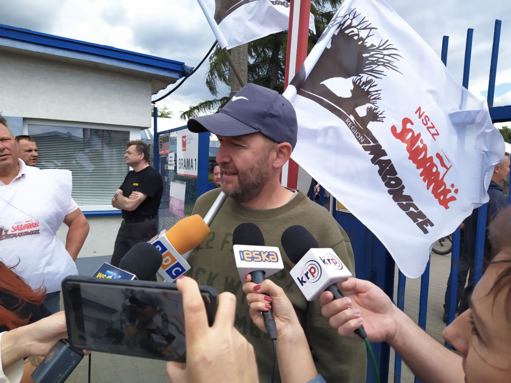 Trwa strajk generalny w Altrad Mostostal. Protestujących poparli związkowcy z Mostostalu Siedlce - zobacz zdjęcia!