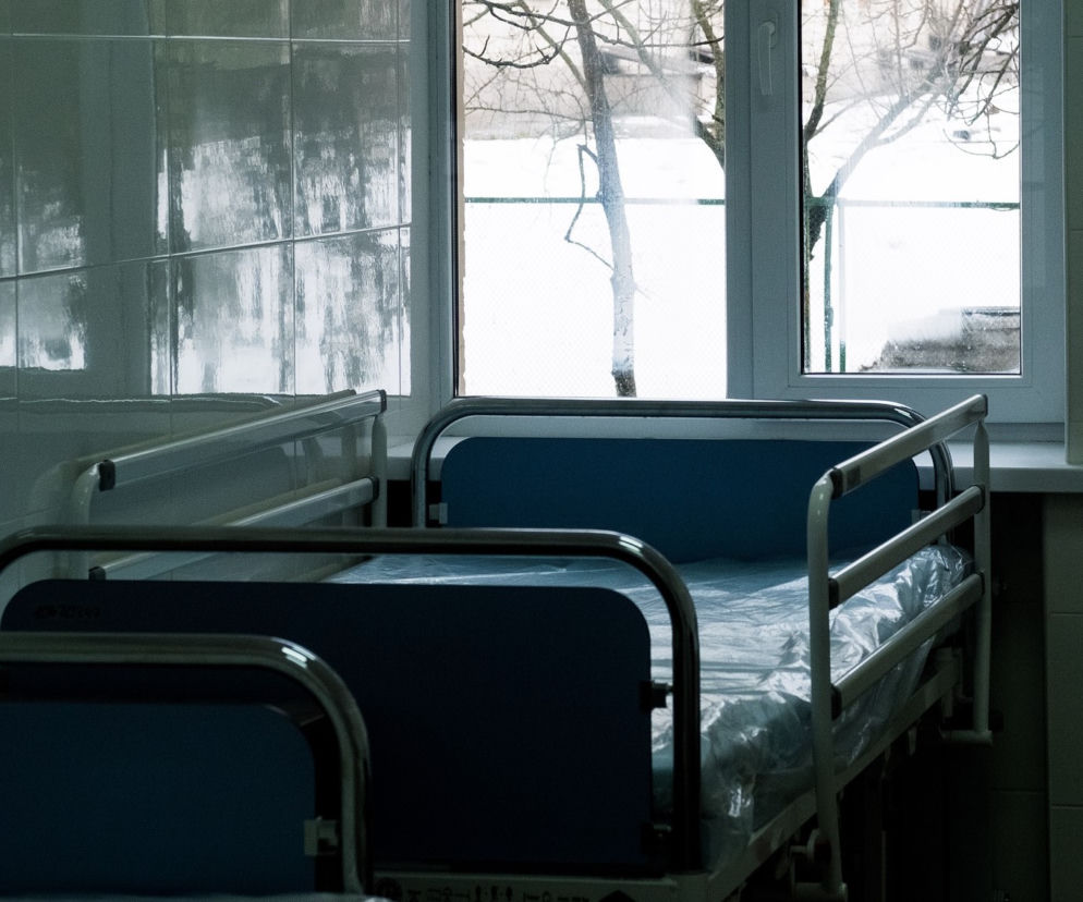 Gostynin. Walczył o życie kilka dni, ale zmarł. Kierowcy tira, który potrącił 47-latka, nie odnaleziono