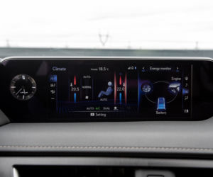 Range Rover Evoque D240 HSE vs Lexus UX 250h 