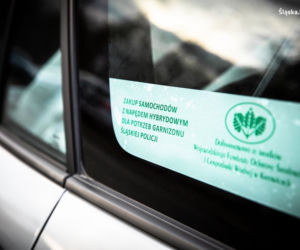 25 nowych hybrydowych radiowozów dla Śląskiej Policji