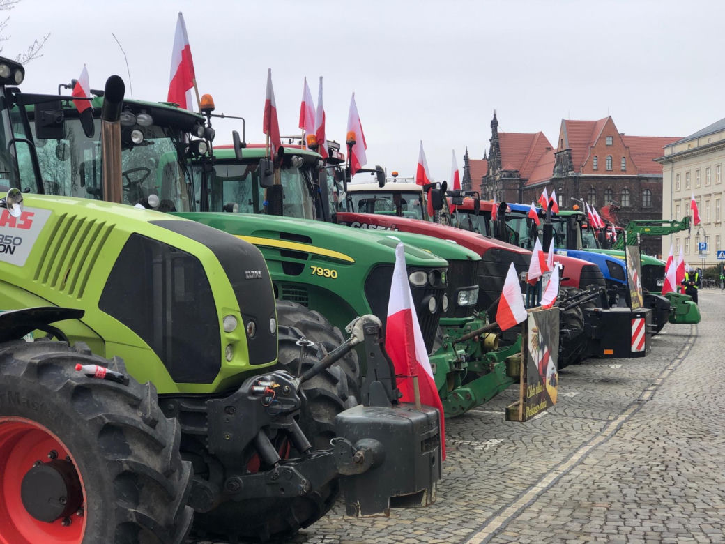 Totalny najazd na Wrocław, traktory na ulicach. Zgromadzenie rolników rozwiązane!