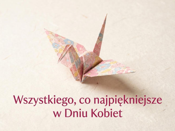 Kwiecisty żuraw origami na Dzień Kobiet
