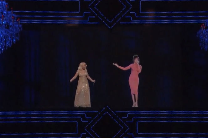 Whitney Houston - hologram podczas występu Christiny Aguilery! 