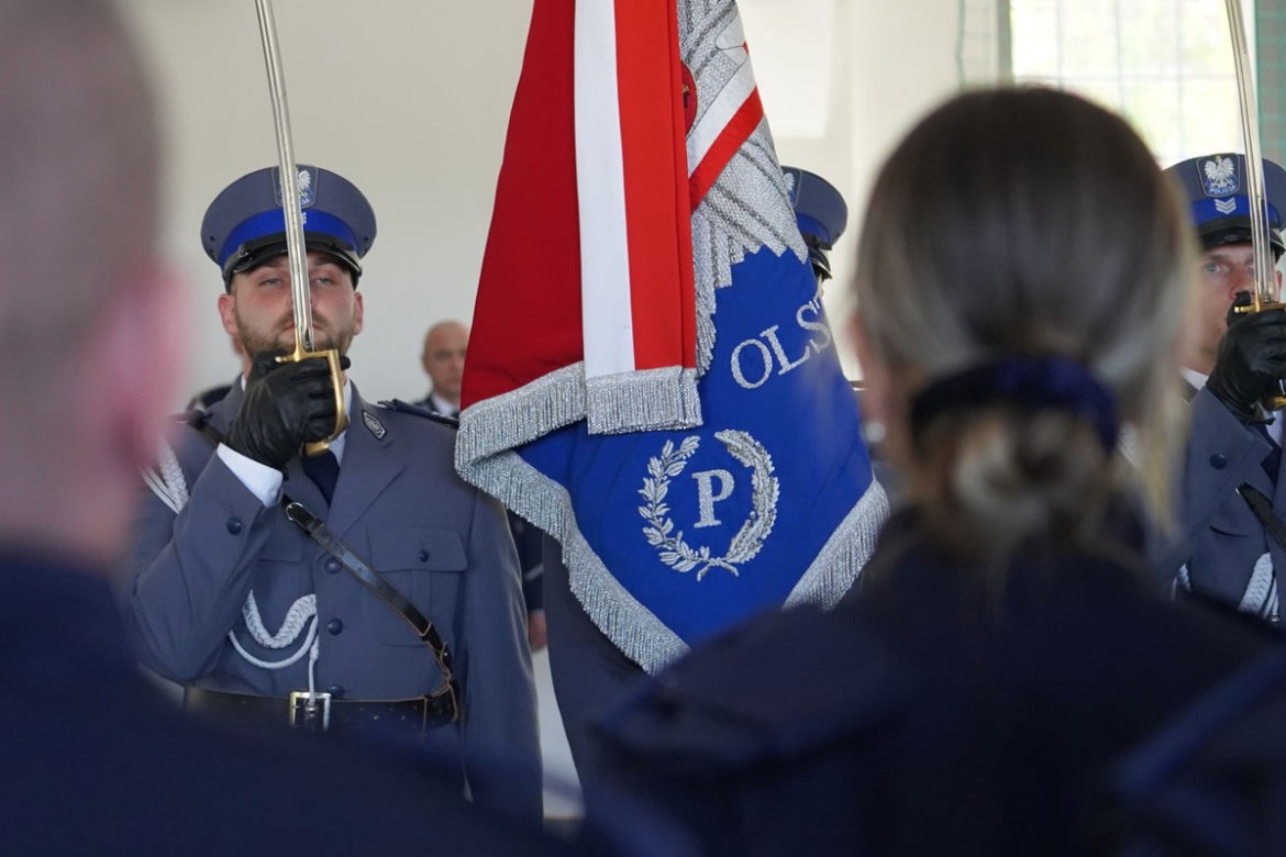 Ślubowanie nowych policjantów w Olsztynie [ZDJĘCIA]
