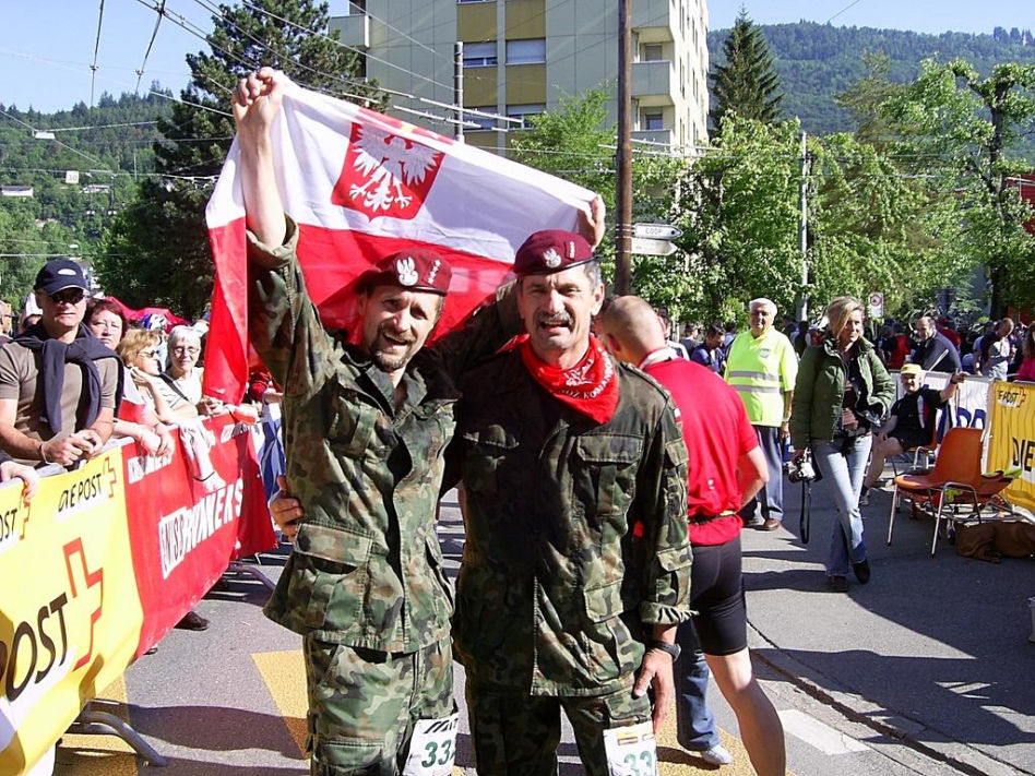 Najstarszy rekordzista ma 76 lat, najmłodszy - 50. Dlaczego młodsi żołnierze nie biegają w maratonach?