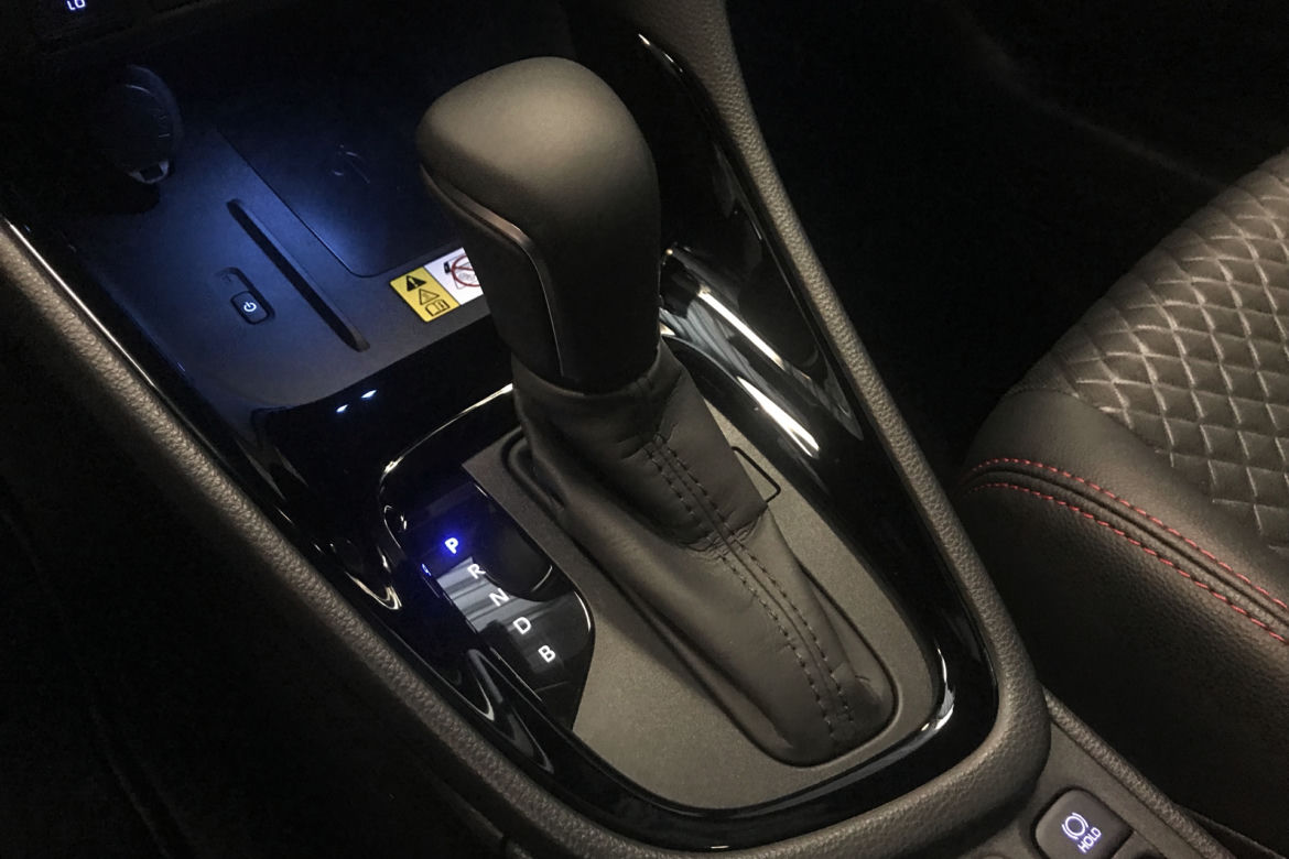Toyota Yaris 1.5 Hybrid 116 KM e-CVT 