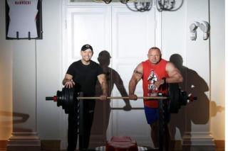 Prezydencka forma i siła Pudziana. Jak trening siłowy wpływa na zdrowie mężczyzn po 40-tce?