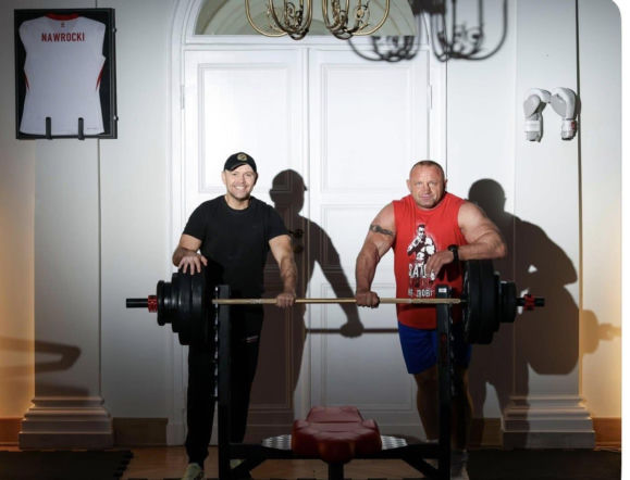 Prezydencka forma i siła Pudziana. Jak trening siłowy wpływa na zdrowie mężczyzn po 40-tce?