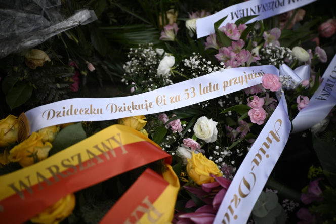 Bożena Dykiel spoczęła na Powązkach Wojskowych