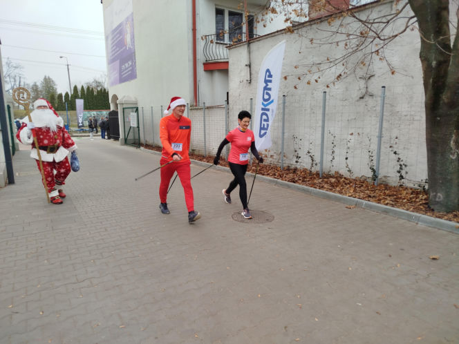 7. Charytatywny Bieg Mikołajkowy z Dwójką w Siedlcach 2025