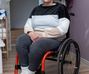 Wywalczyła 1,5 miliona za kulę w kręgosłupie