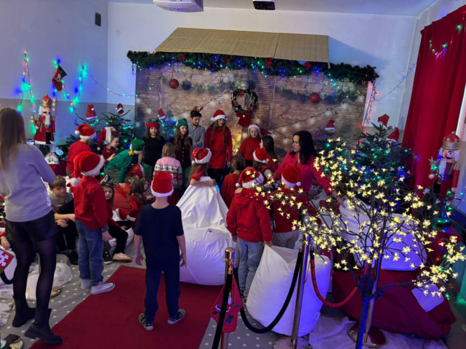 Wioska świętego Mikołaja w Zespole Szkół Akademickich