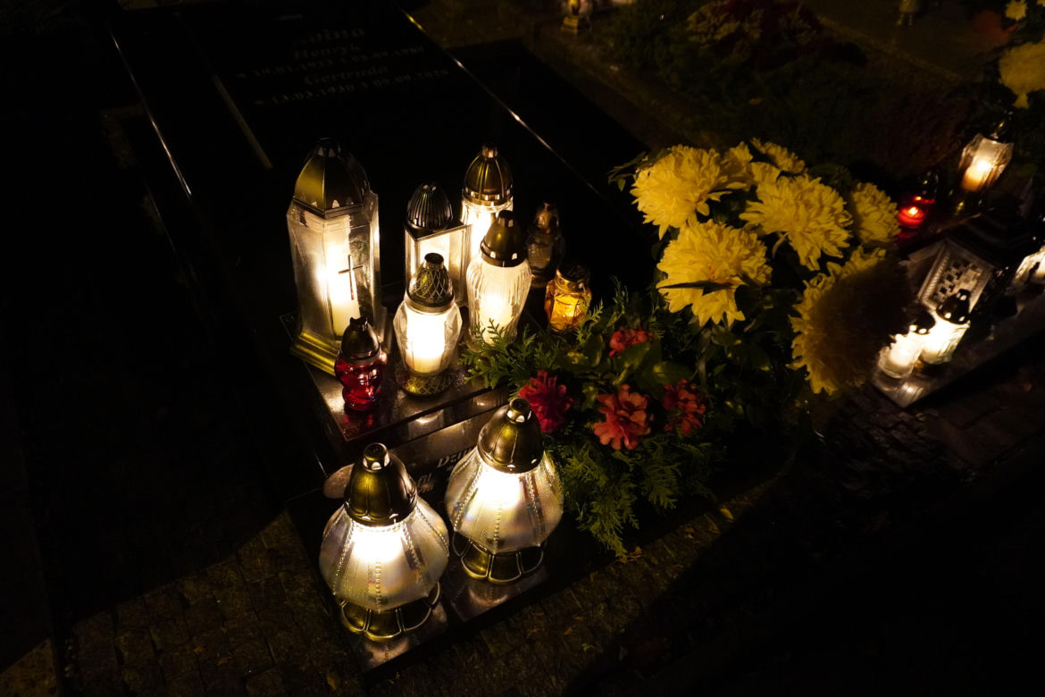 Wszystkich Świętych na cmentarzu w Katowicach-Piotrowicach 