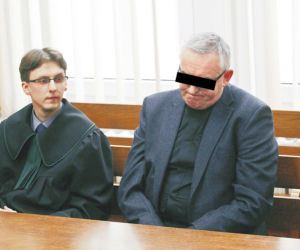 Biskup pijak jeździ metrem