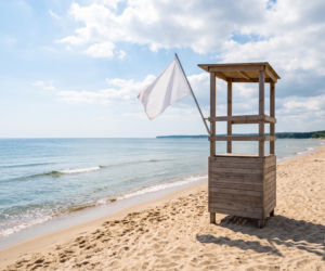 Sinice Gdynia. Czy w Gdyni można się kąpać 13.07? Flaga, warunki pogodowe