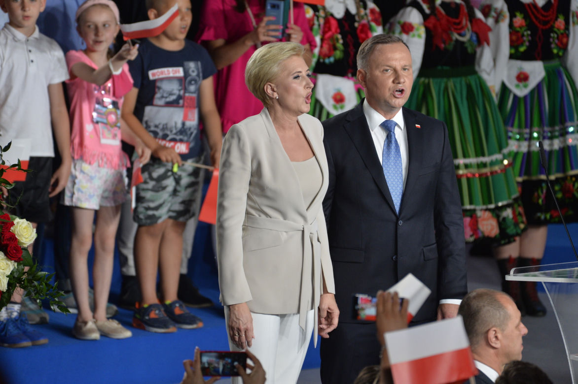Agata Duda w garniturach