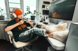 Dziecko chce być streamerem. Jak mądrze wspierać tę pasję zamiast jej zakazywać?