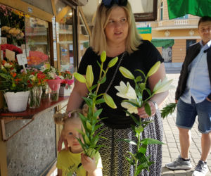 Kwiaciarki wdzięczne za poparcie. Z radości rozdały bydgoszczanom kwiaty!