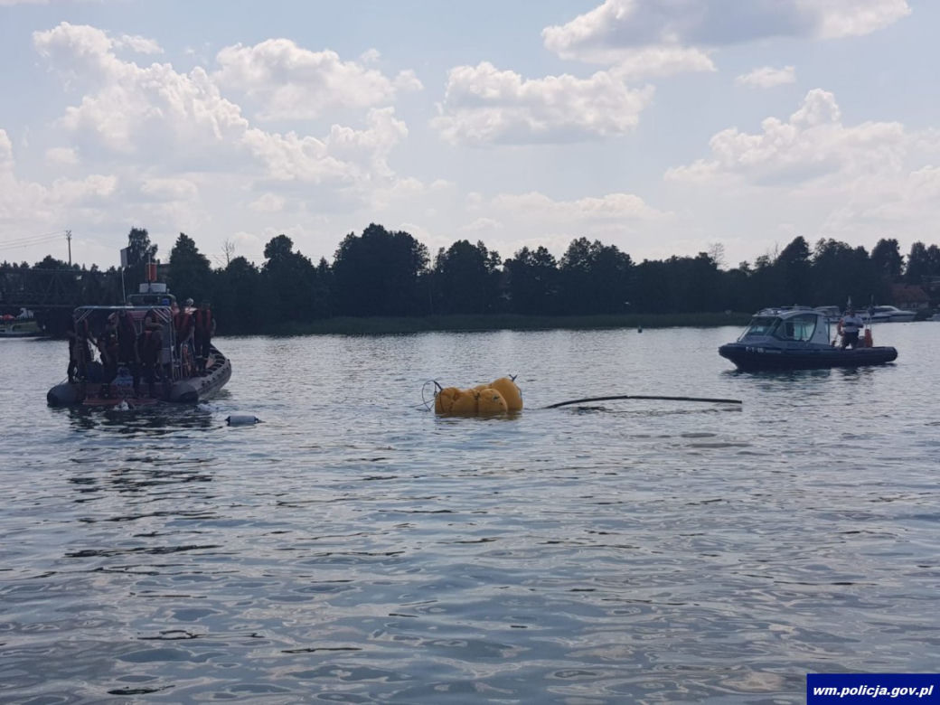 Śmigłowiec spadł do jeziora Tałty