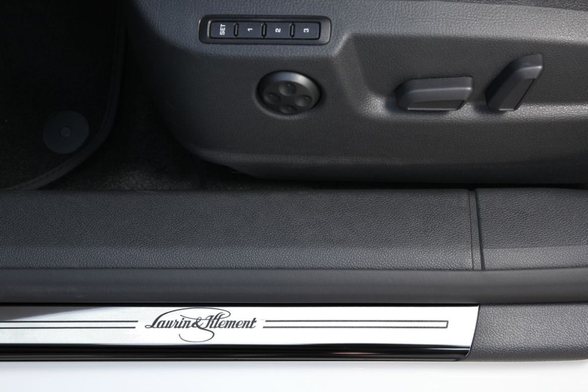 Limuzyna Skoda Superb 
