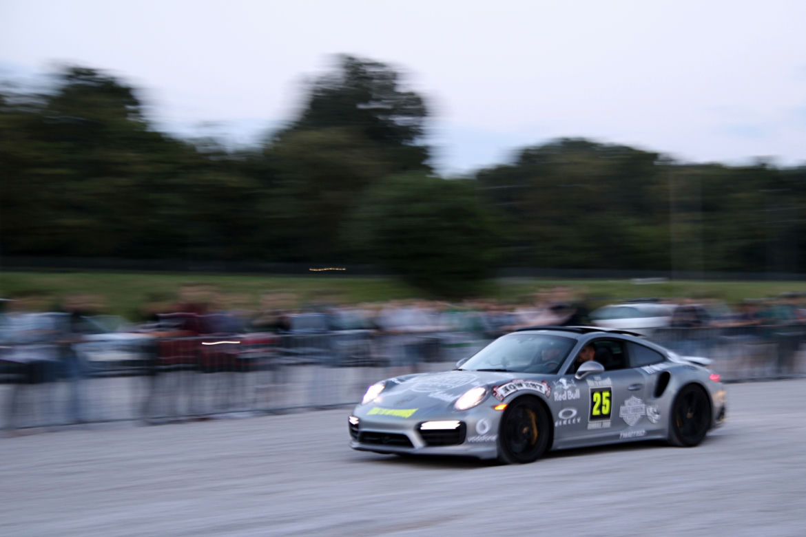 Gumball 3000 2017 w Warszawie pod Stadionem Narodowym