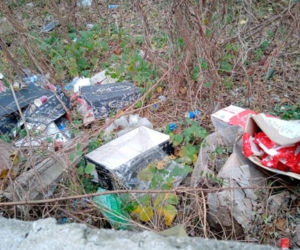 Śmieci na targowisku Świebodzki