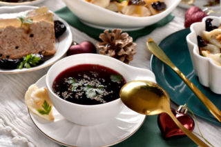 Jasiek Kuroń wie, jak ugotować pyszny wigilijny barszcz. Dzięki jednej czynności smakuje wybitnie 