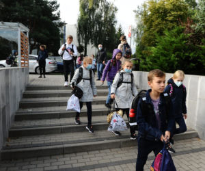 Trzaskowski zamyka drogę. Rodzice są wściekli