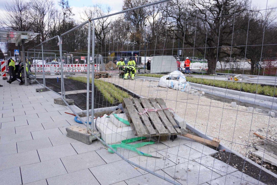 Przebudowa Placu na Rozdrożu w ogniu krytyki 