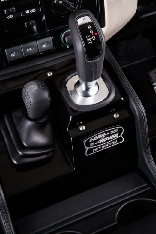 Land Rover Defender Works V8 - 70th Edition