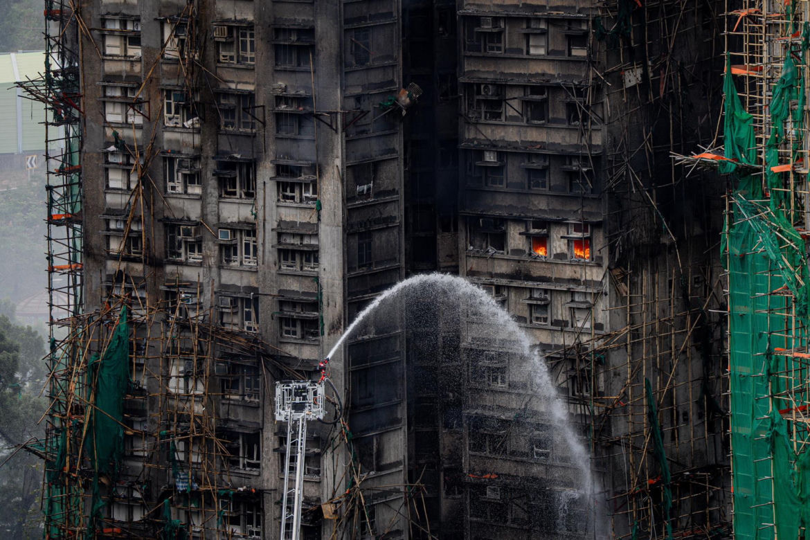 Hongkong / Pożar wieżowców. Liczba ofiar wzrosła już do 44.