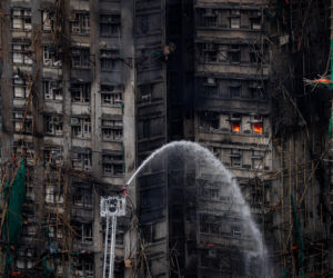 Hongkong / Pożar wieżowców. Liczba ofiar wzrosła już do 44.