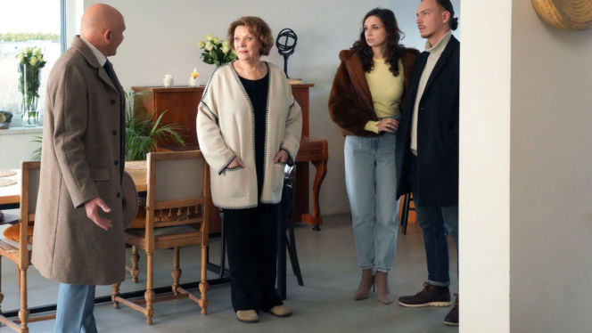 Barwy szczęścia odc. 3360. Józefina Rawiczowa (Elżbieta Jarosik), Tolek Koszyk (Marek Siudym)