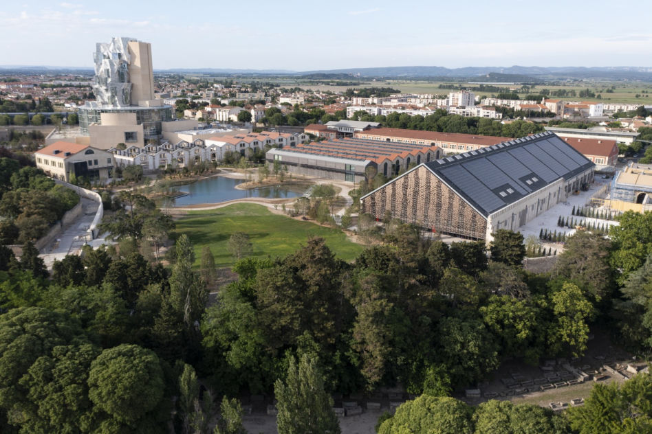 Luma Tower w Arles: nowa realizacja Franka Gehry'ego