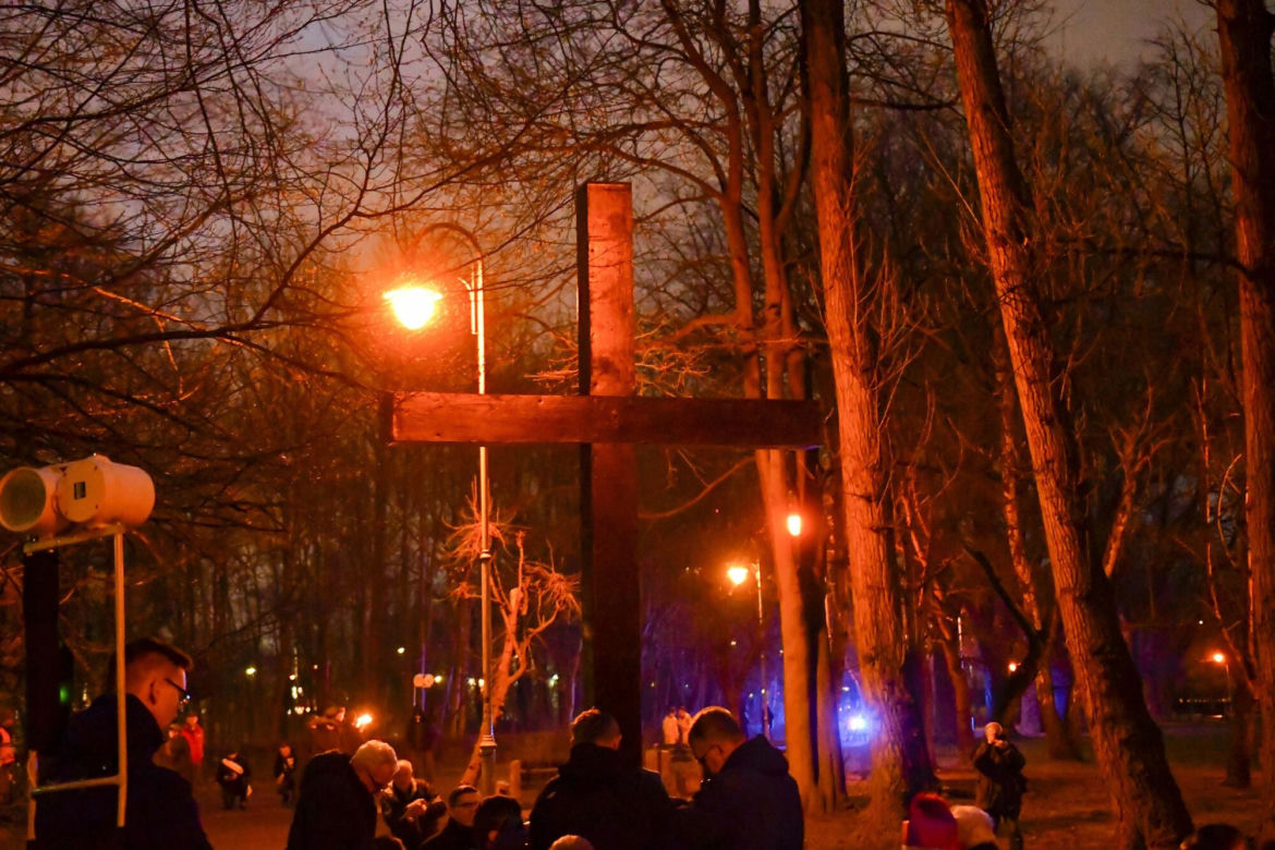 Droga Krzyżowa w Katowicach 2023 GALERIA