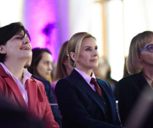 Marta Nawrocka w garniturach