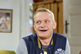 Tak wygląda dziś Walduś Kiepski. Ma już 50 lat