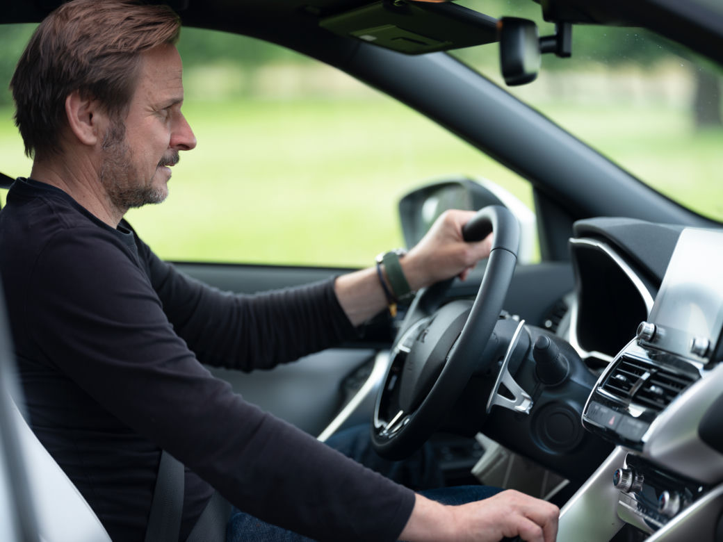 Bartłomiej Topa jeździ Mitsubishi Eclipse Cross PHEV