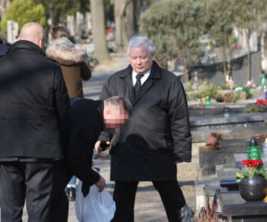KACZYŃSKI NA CMENTARZU.