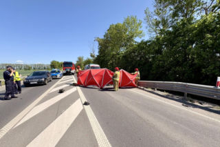 Na trasie między Malborkiem a Swarożynem doszło do zderzenia motocykla i trzech samochodów osobowych