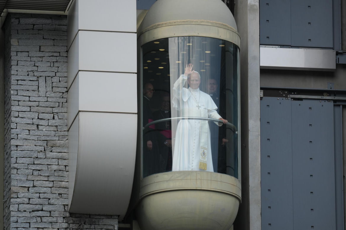 Papież Leon XIV w szpitalu z guzem płuca! Podano ważną datę