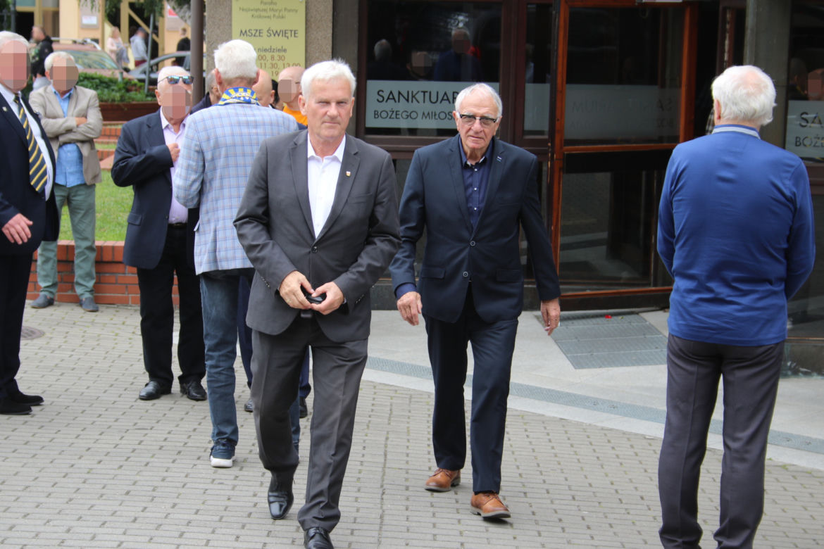 Pogrzeb Janusza Kupcewicza. Ikony polskiej piłki pożegnały sportowca