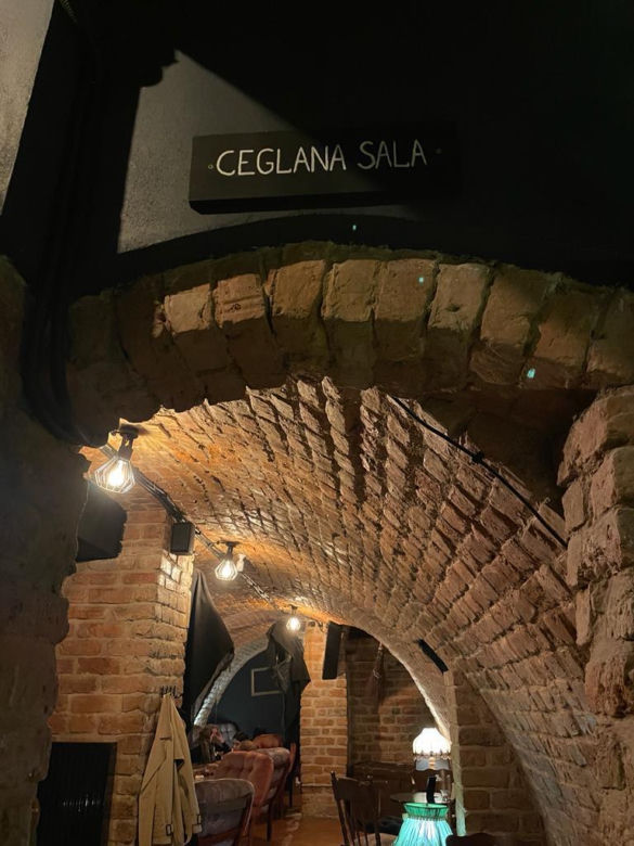 Pub Pod Dwoma Miotłami w Poznaniu
