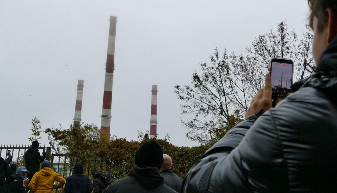 Przez blisko 70 lat były symbolem Łodzi. Trzy kominy EC2 przestały istnieć