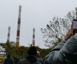 Przez blisko 70 lat były symbolem Łodzi. Trzy kominy EC2 przestały istnieć