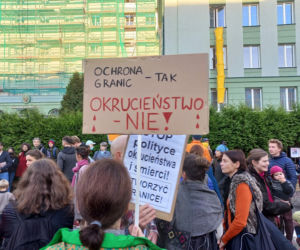 Trwa protest przed siedzibą Straży Granicznej