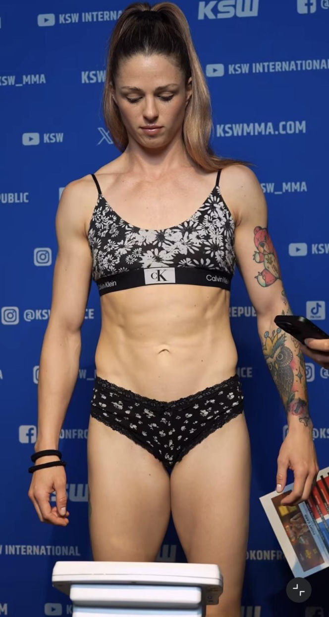 Wiktoria Czyżewska i Sara Luzar-Smajić na ważeniu przed KSW 118