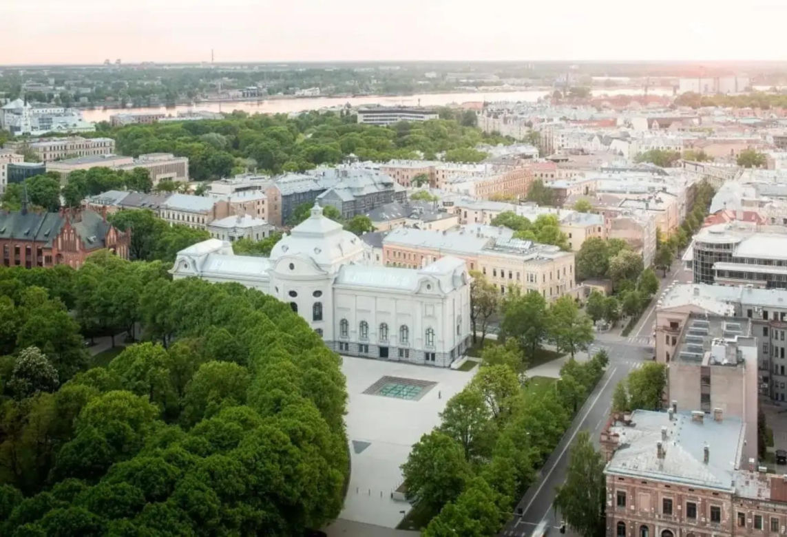 Ryga artystycznym szlakiem. Które muzea warto odwiedzić podczas wizyty w stolicy Łotwy? 